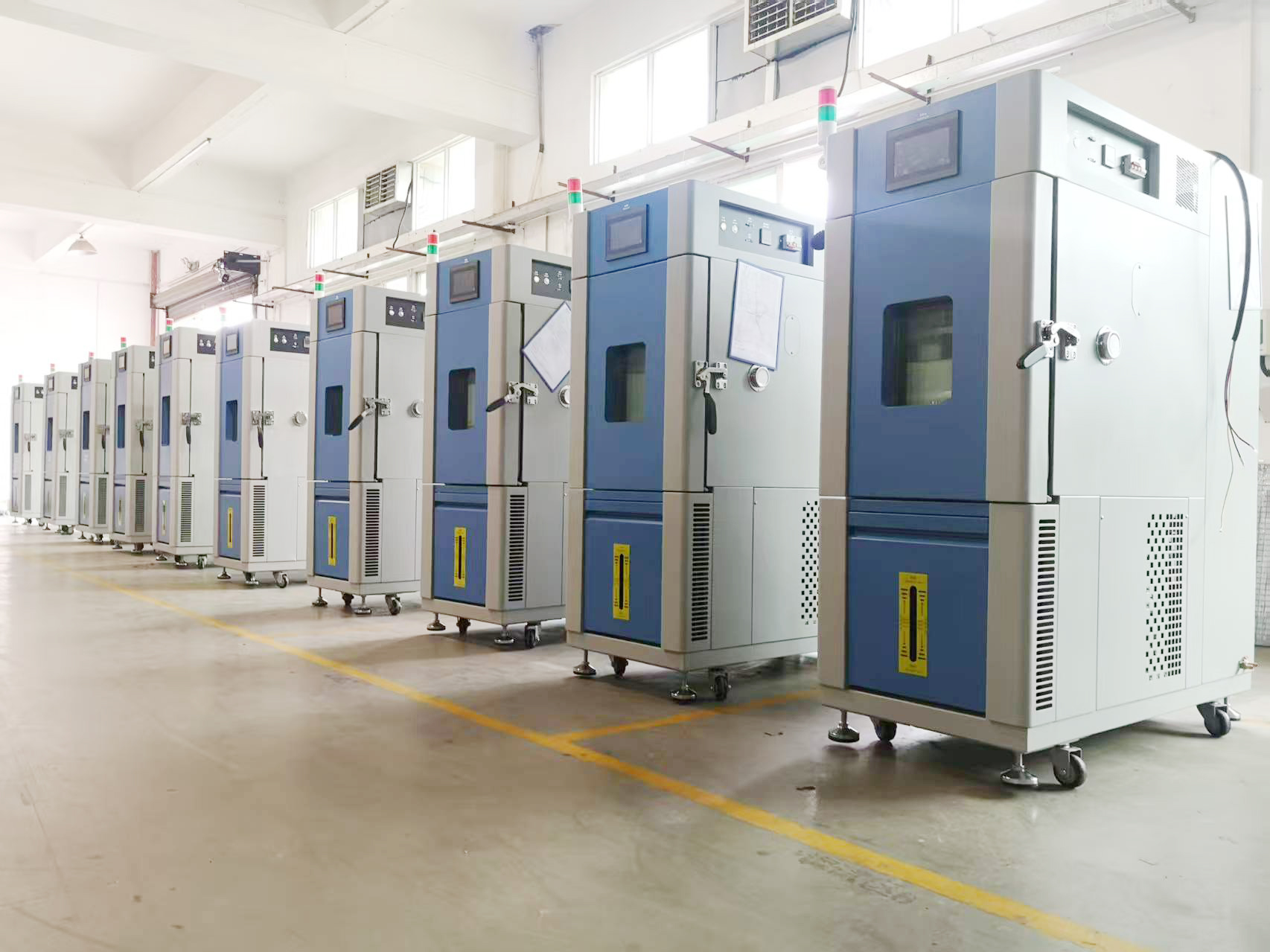 恒溫恒濕試驗箱在極限工作當中的可靠性