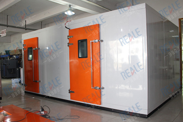 如何解決步入式恒溫恒濕試驗室的水槽漏水問題？