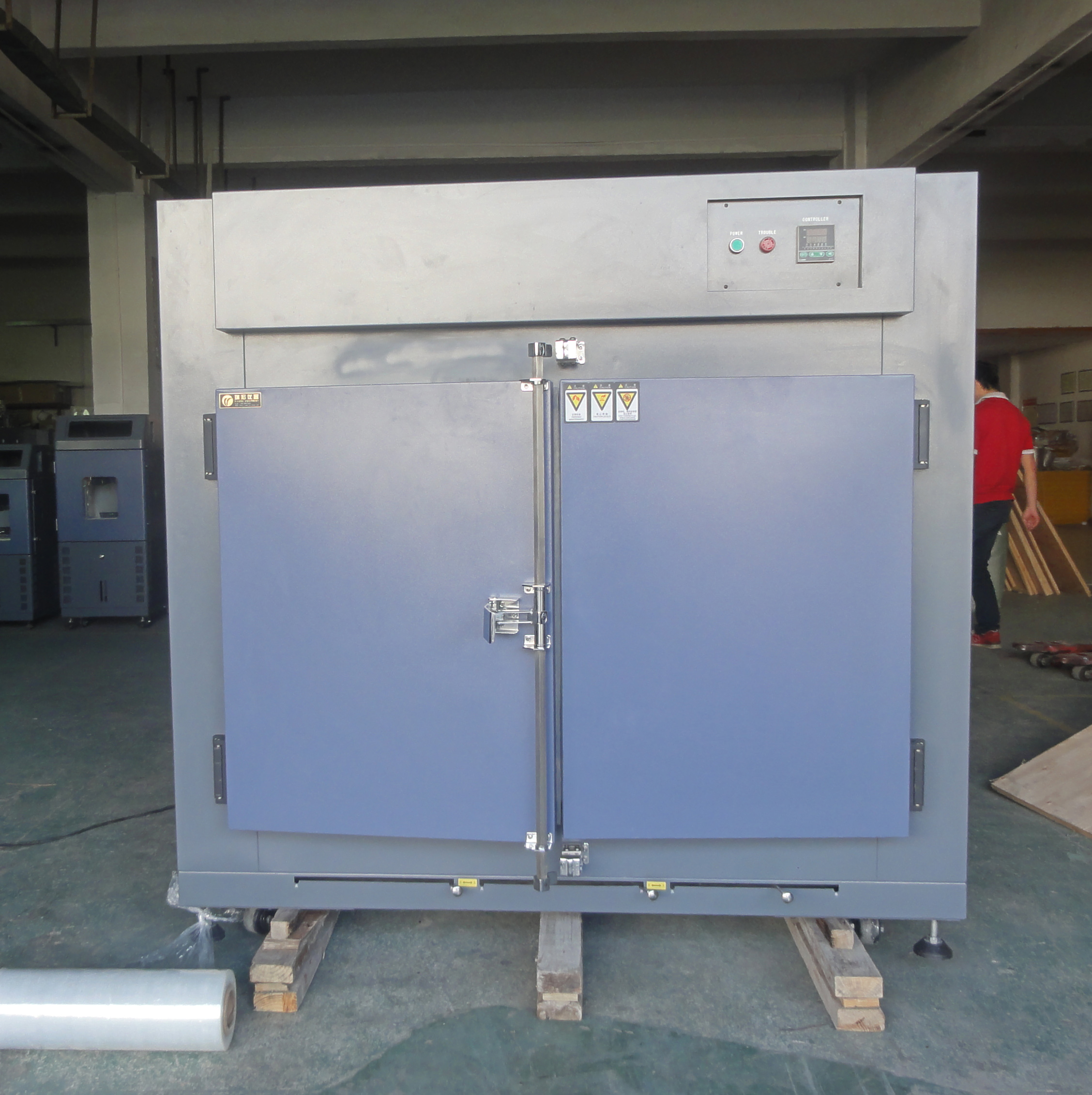 祝賀我司與贛州德普特成功簽訂高溫精密烤箱