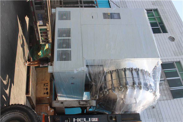 頭條 ！高壓二氧化碳混合自動控制設(shè)備完工交付給深圳哈工大！